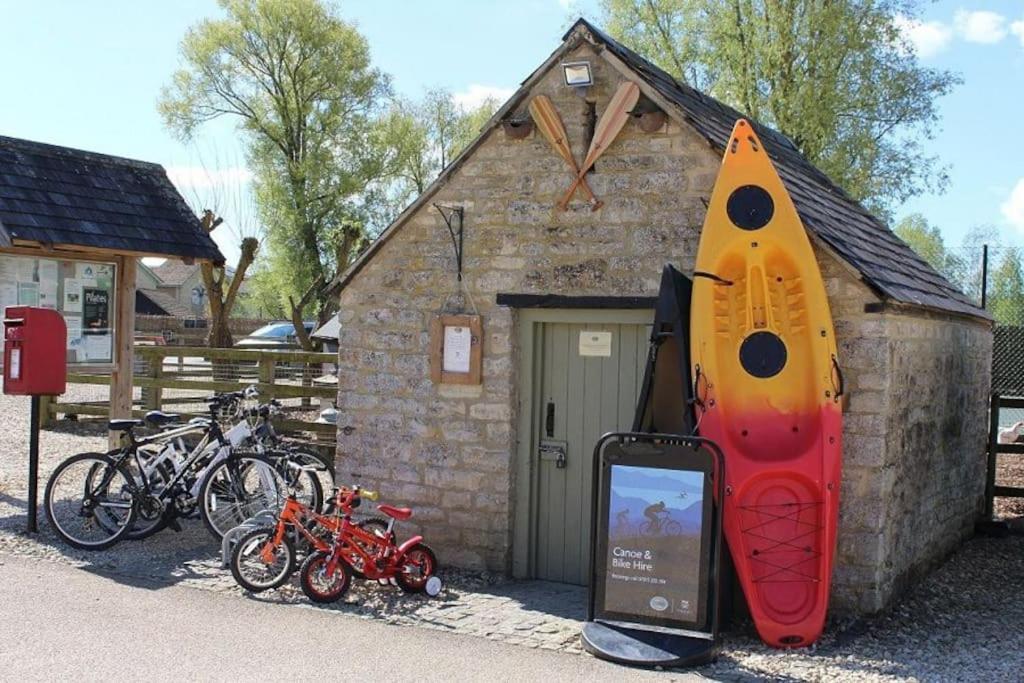 Blueberry Cottage - Lower Mill Estate Somerford Keynes Extérieur photo