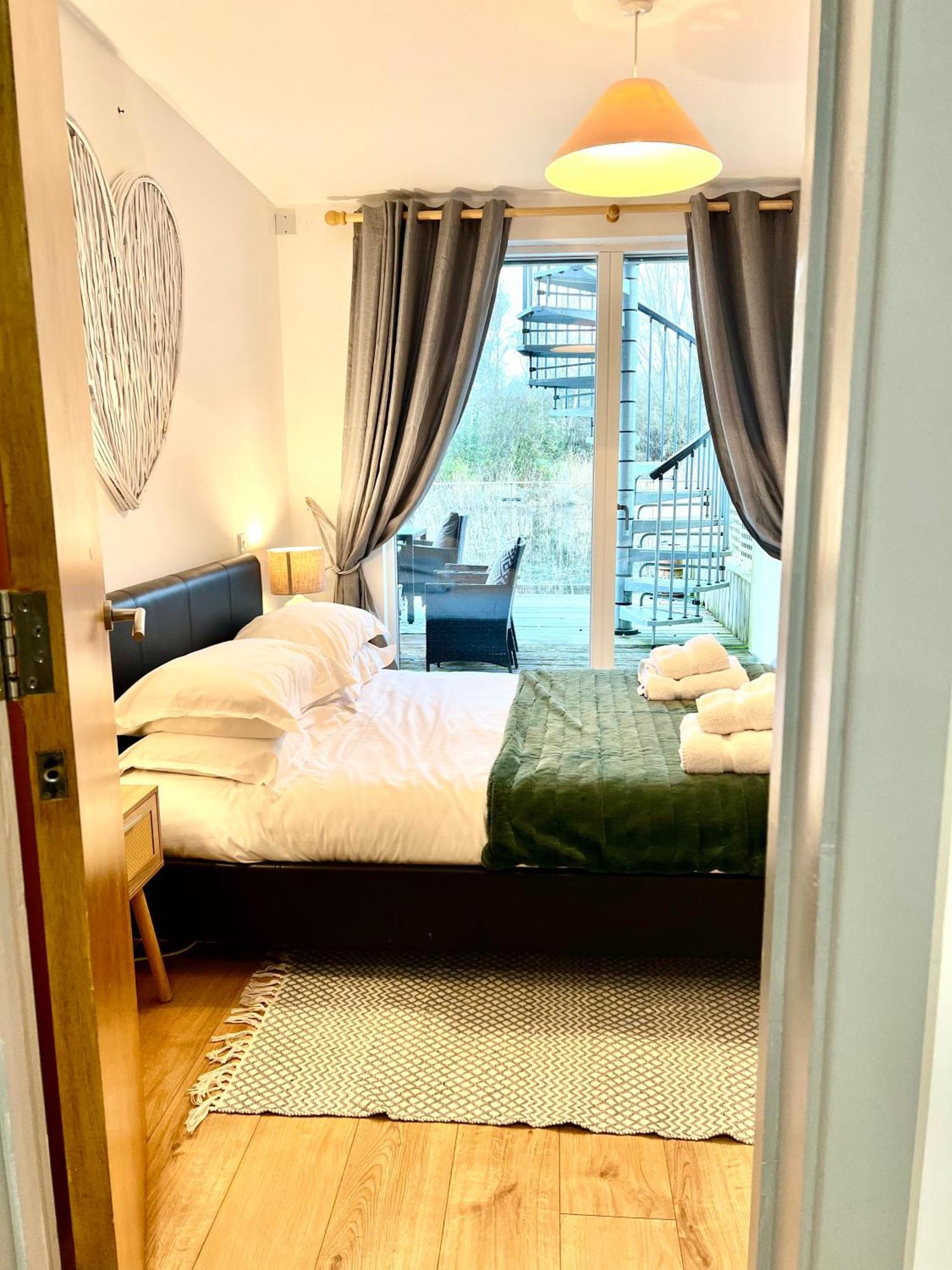 Blueberry Cottage - Lower Mill Estate Somerford Keynes Extérieur photo